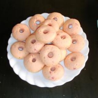 角切りいちごのミニ焼きドーナツ
